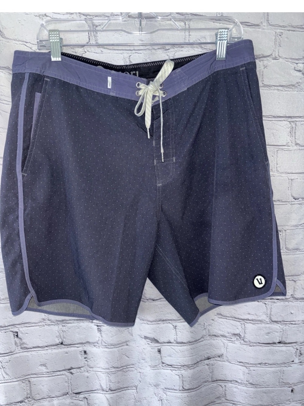 Vuori Men’s Cruise Boardshort Navy Micro Dot Sz 34 Swim Trunks Pocket Drawstring